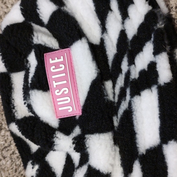 Girls Fuzzy Bucket Hat - Picture 2 of 5